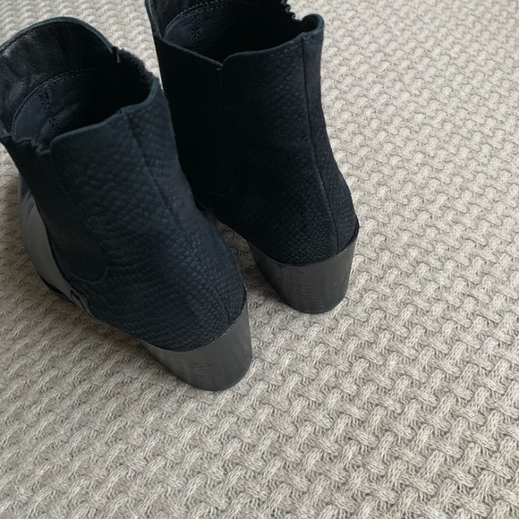 George J Love Black Leather Ankle Boots with Animal Print Detail - Picture 10 of 13